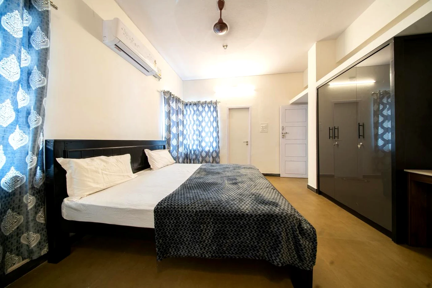 Bedroom 1 at Mango Tree Homestay.
